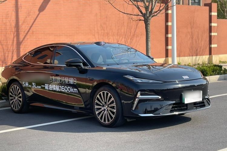 Used Geely Galaxy Galaxy 8 2025 130km EM-P Starship Edition