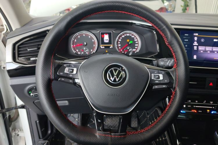 Used Volkswagen Tayron 2022 280TSI Two-Wheel Drive Luxury Smart Connectivity Version Steering Wheel