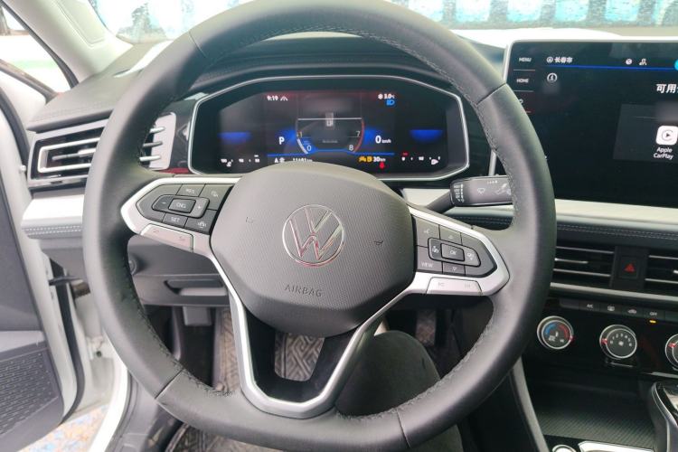 Used Volkswagen Sagitar 2023 300TSI DSG Excellence Edition Steering Wheel