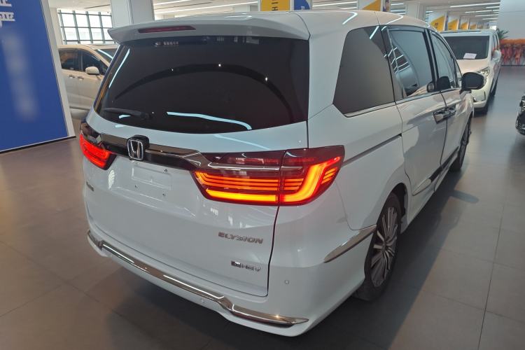 Used Honda Elysion 2024 2.0L eHEV Ultimate Edition

