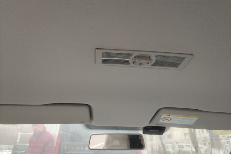 Used Volkswagen Lavida 2015 1.6L Manual Fashion Edition