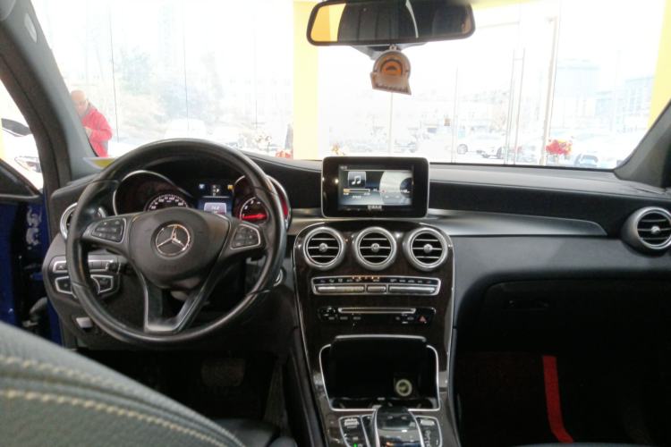 Used Mercedes-Benz GLC 2017 GLC 260 4MATIC Luxury Model