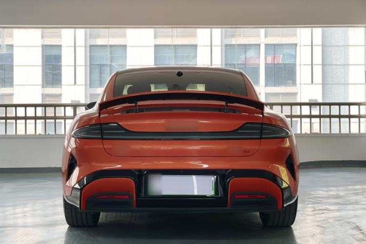 Used Xiaomi Auto SU7 2024 Four-Wheel Drive Ultra-Long Range Advanced Intelligent Driving Max Edition
