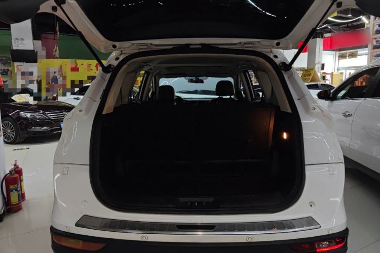 Used Dongfeng Fengon 580 2016 1.8L Manual Comfort Model Trunk