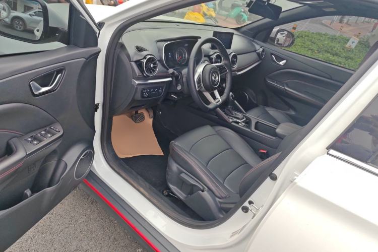 Used Dongfeng Fengon 500 2022 1.5L CVT Luxury Edition Driver Seat