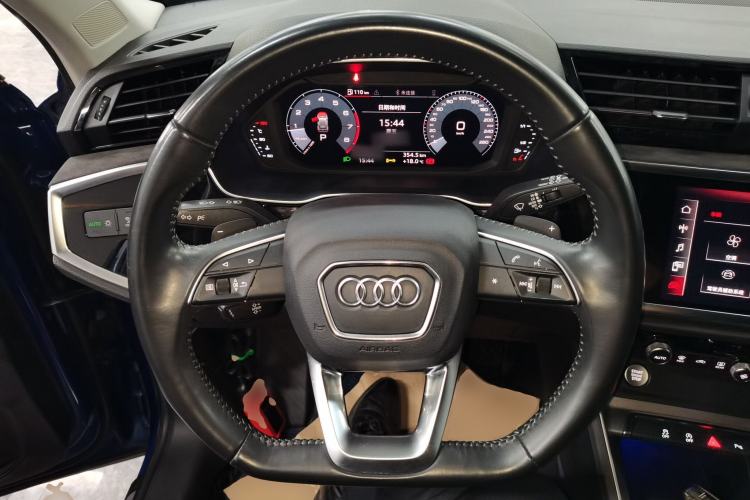 Used Audi Q3 2019 40 TFSI Fashion Dynamic Model
