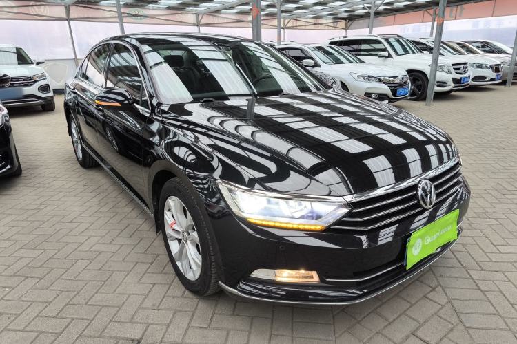 Used Volkswagen Magotan 2018 330TSI DSG Luxury Model
