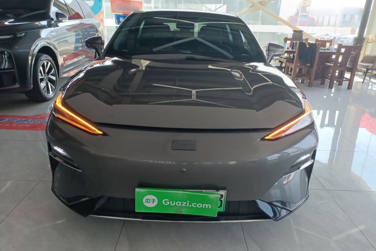 Used Geely Galaxy E8 2024 550 km Range Rear-Wheel-Drive PRO Front