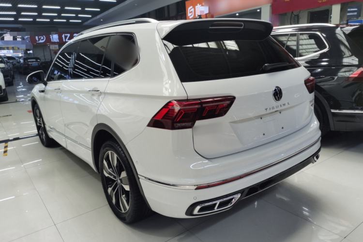 Used Volkswagen Tiguan L 2022 380TSI Automatic All-Wheel Drive R-Line Enhanced Comfort 7-Seater Rear Left 45 Deg