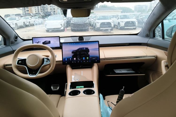 Used Hima Luxeed R7 2024 All-Electric 667 km Max