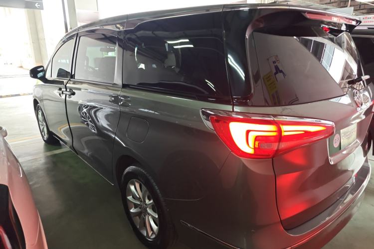 Used Buick GL8 2017 ES 28T Comfort Model China V Standard
