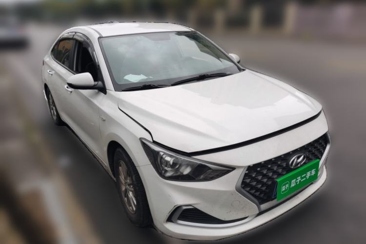 Used Hyundai Celesta 2020 1.6L Automatic GL Enjoyable Edition Front Right 45 Deg