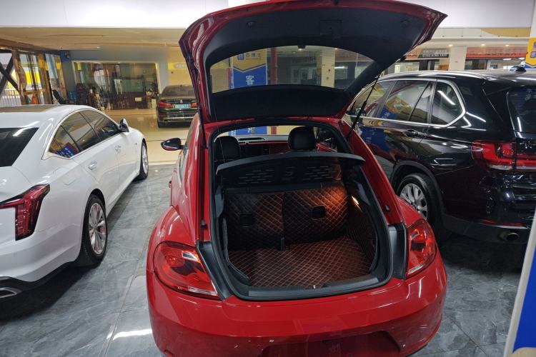 Used Volkswagen Beetle 2015 180TSI model Trunk