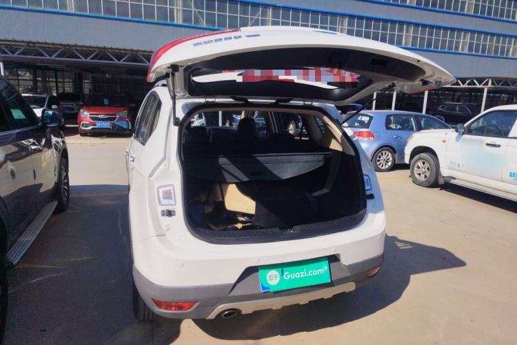 Used Baojun 560 2016 1.5T Manual Luxury Model Trunk