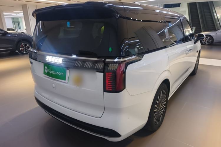 Used Zeekr 009 2024 7-Seater Aisle Version 108 kWh