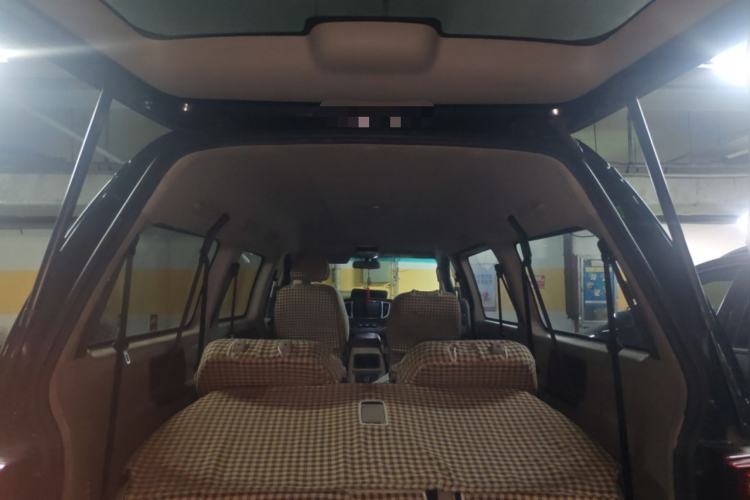 Used FORTHING Lingzhi 2018 M5L 1.6L 9-Seater Comfort Model Trunk