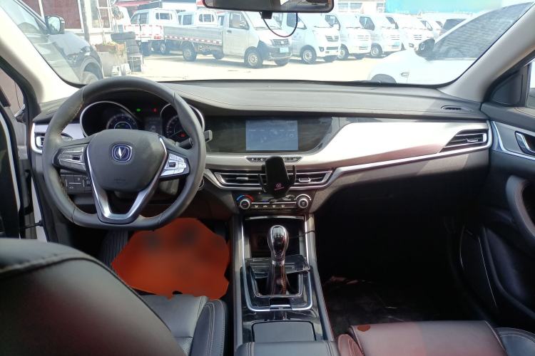 Used CHANGAN Eado 2018 1.6L GDI Manual Fashion Edition Center Console