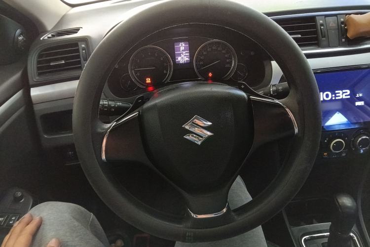 Used Suzuki Alivio 2015 1.6L Automatic Comfort Model Steering Wheel