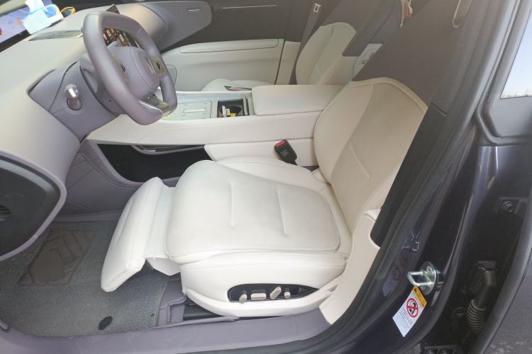 Used Avatr 12 2025 Max Extended-Range Edition Left Front Seat