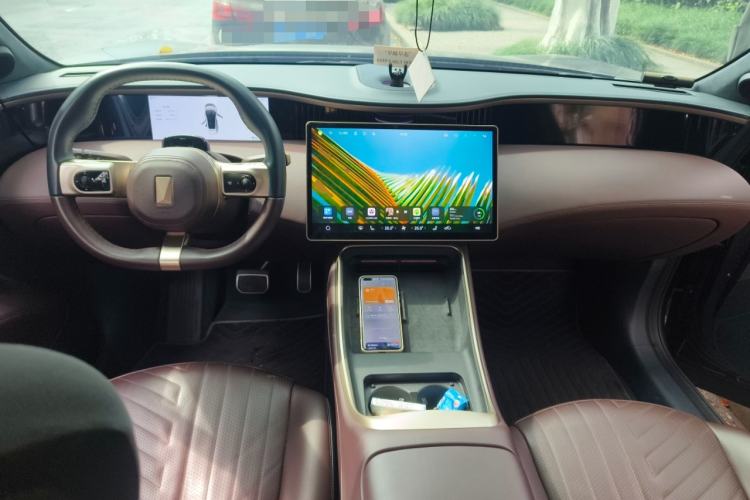 Used Avatr 11 2022 Long-Range Dual-Motor Version 4 Seats Center Console