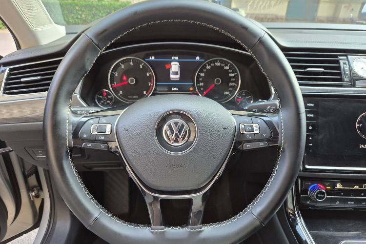 Used Volkswagen Phideon 2018 Revised Version 380TSI Two-Wheel Drive Business Edition