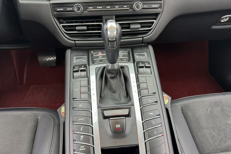 Used Porsche Macan 2021 Macan 2.0T
