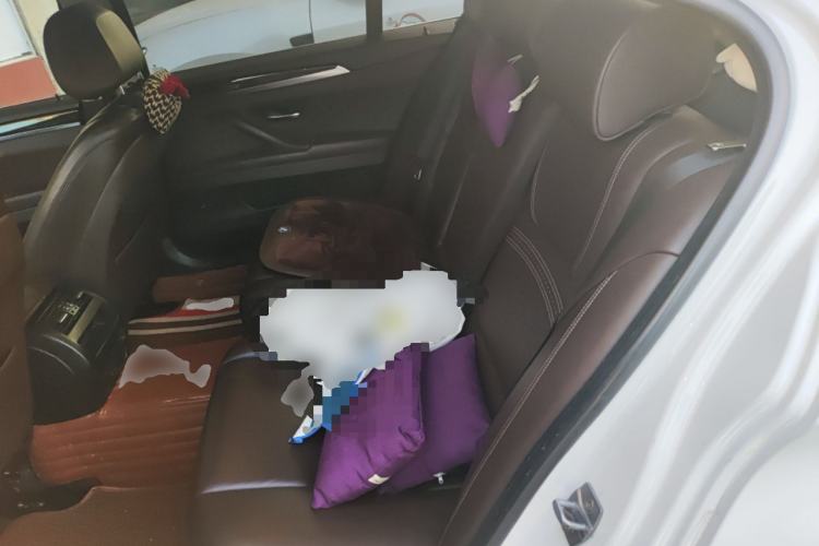 Used BMW 5 Series 2014 525Li Luxury Design Package Left Rear Seat