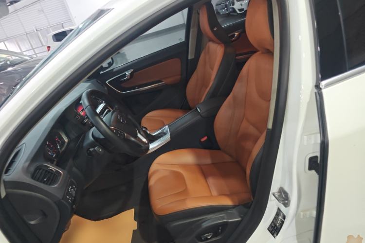 Used Volvo S60 2017 S60L T4 Smart Range Edition
