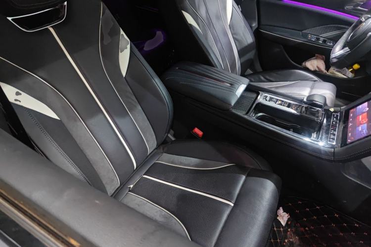 Used Hongqi H6 2023 2.0T ZhiZhen Edition Right Front Seat