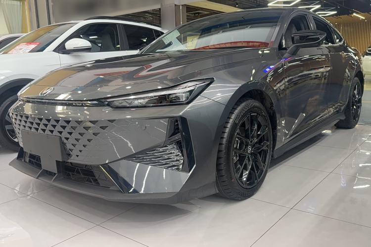 Used Changan UNI-V 2024 1.5T Prestige Edition