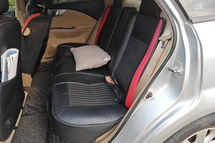 Used Buick Excelle 2011 1.6LX-AT Left Rear Seat