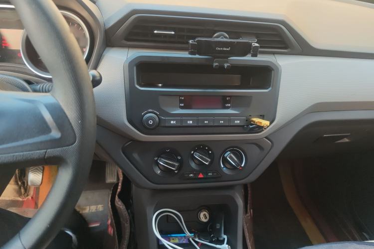 Used Wuling Hongguang 2019 1.5L S Standard Version China VI LAR Audio And AC Panel