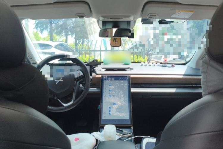 Used XPeng P5 2024 500 Pro Edition Center Console