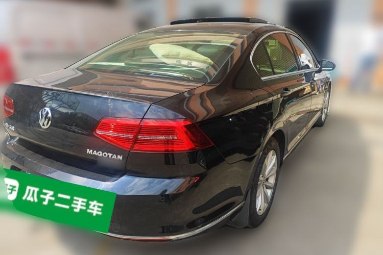 Used Volkswagen Magotan 2018 330TSI DSG Advanced Model Rear Right 45 Deg