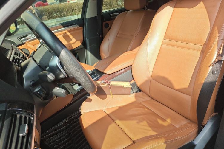 Used BMW X6 2011 xDrive35i Left Front Seat