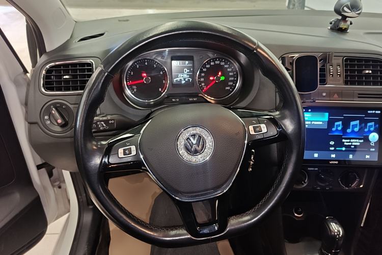 Used Volkswagen Polo 2016 1.6L Automatic Comfort Model
