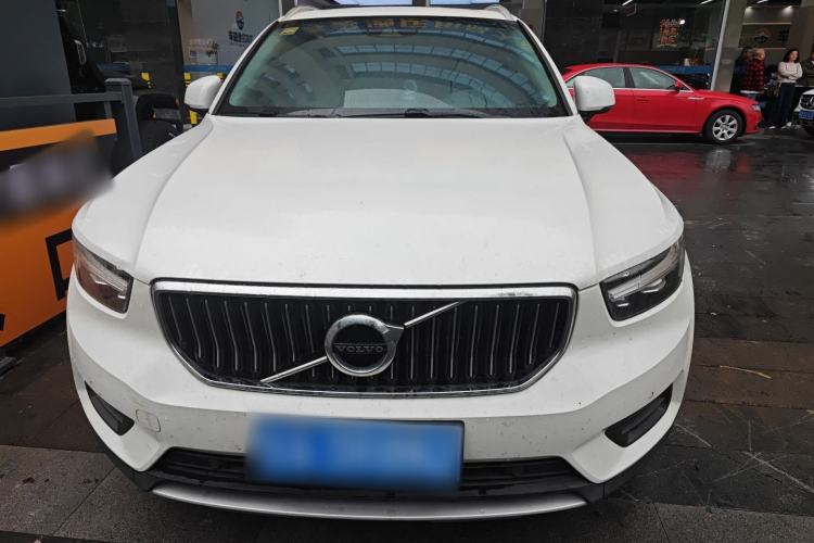 Used Volvo XC40 2022 T4 Four-Wheel Drive Smart & Luxurious Edition Front