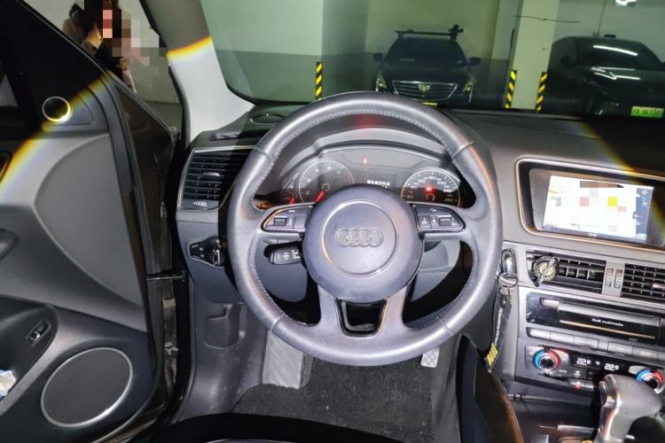 Used Audi Q5 2013 40 TFSI Comfort Edition Steering Wheel