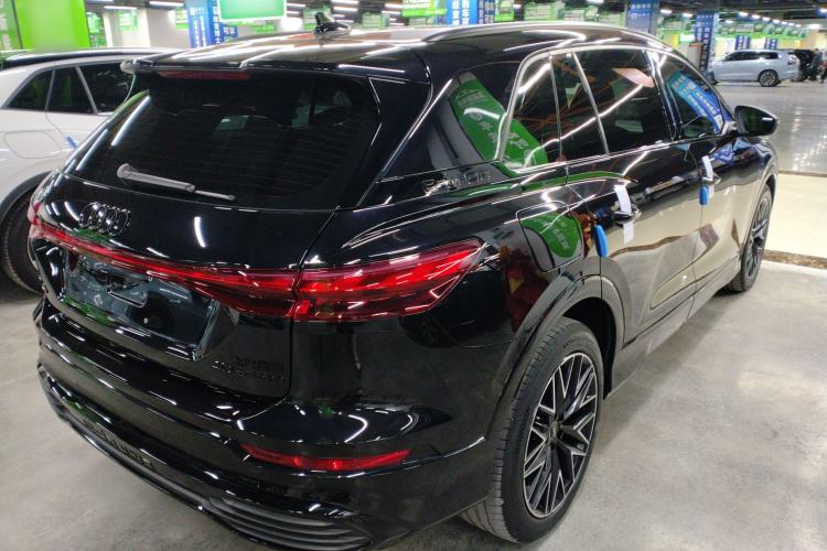 Used Audi Q5 e-tron 2023 40 e-tron Starry Edition Mecha Kit
