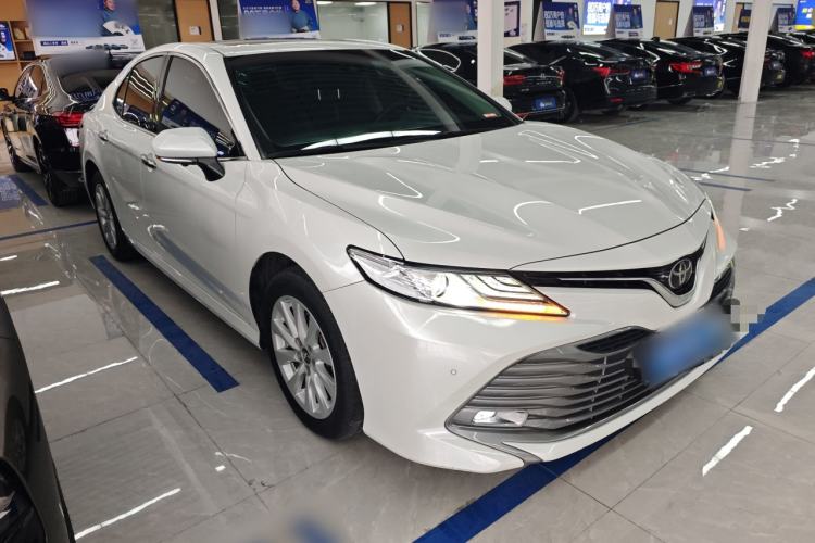 Used Toyota Camry 2021 2.0G Luxury Edition
