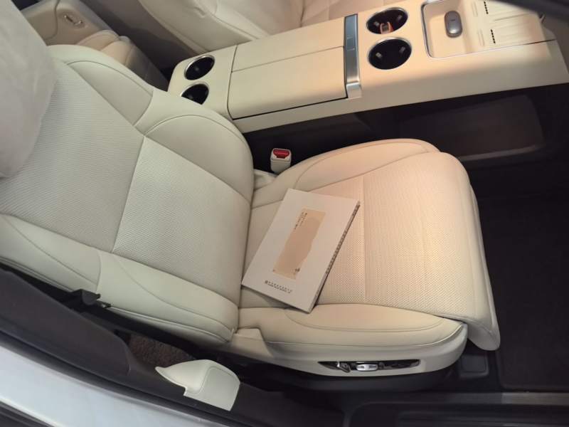 Used Li Auto MEGA 2024 Ultra Model — 24