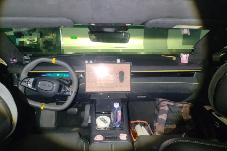 Used Lynk & Co Lynk & Co 10 EM-P 2025 Model 240 All-Wheel Drive Ultra—Sport Edition