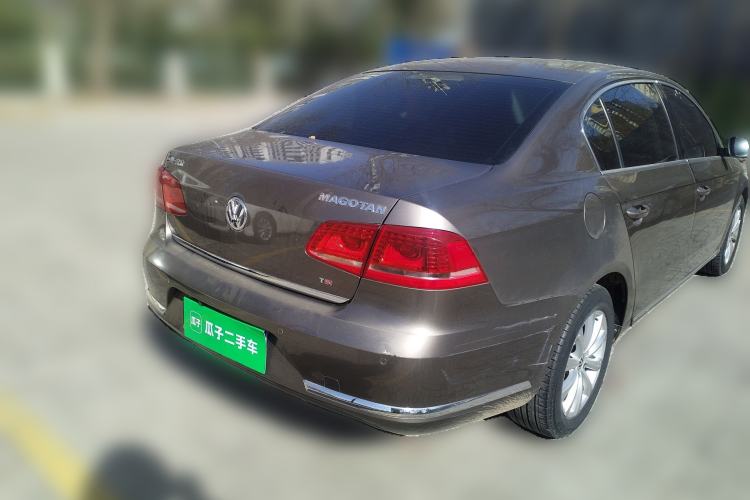 Used Volkswagen Magotan 2015 1.8TSI Advanced Model Rear Right 45 Deg