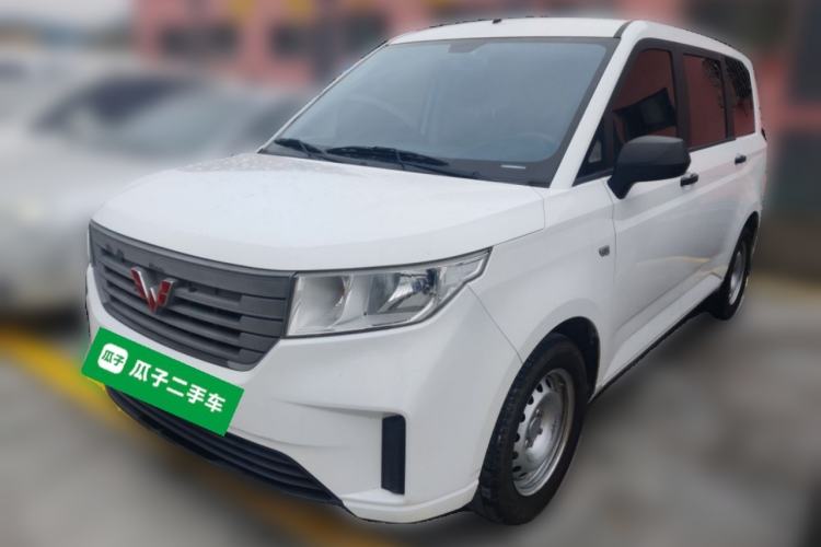 Used Wuling Hongguang PLUS 2019 1.5T Manual Standard Edition 5 Seats