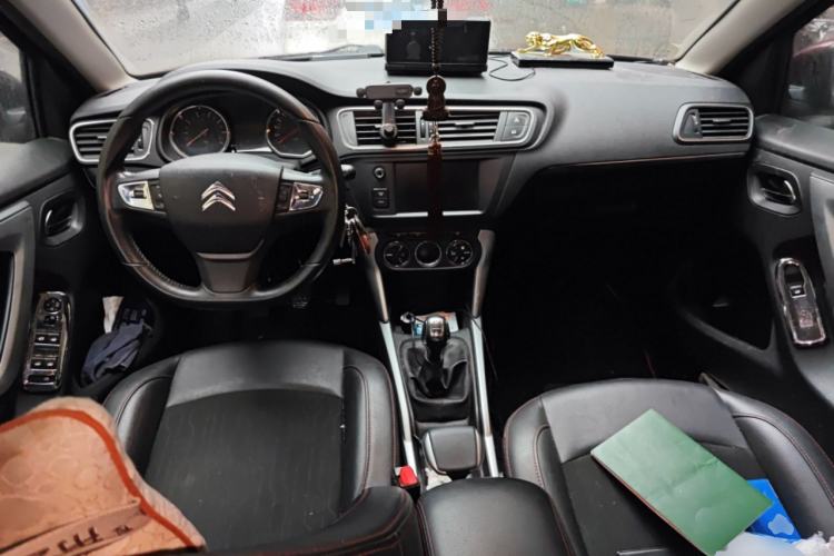 Used Citroen C3-XR 2015 1.6L Manual Pioneer Model Center Console