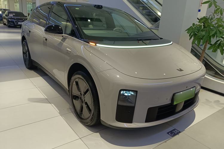 Used Li Auto Li Auto i6 2025 Model Two-Wheel-Drive Standard Type
