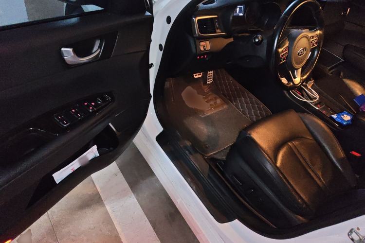 Used Kia K5 2016 2.0L Automatic LUX Driver Seat