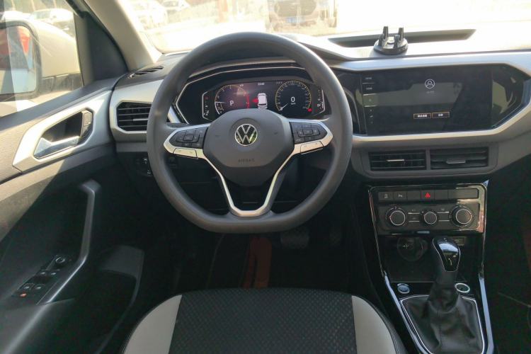 Used Volkswagen Tacqua 2023 200TSI DSG Joy-Connect Edition
