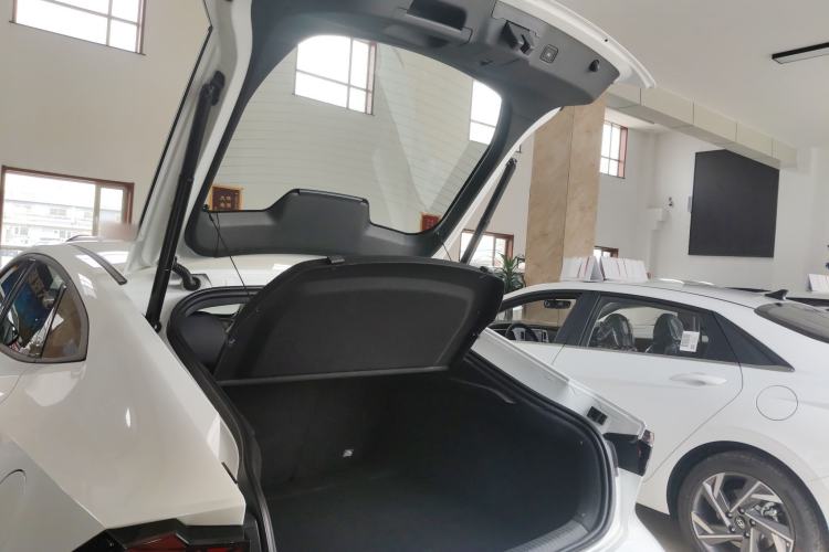 Used CHANGAN UNI-V iDD 2024 Blue Whale Smart Electric iDD 136km Smart & Fun Model