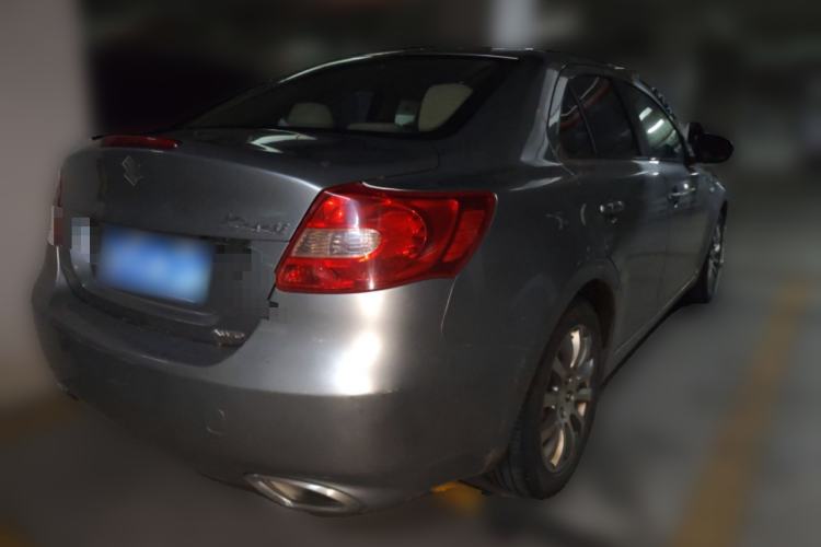 Used Suzuki Kizashi 2011 2.4L Two-Wheel Drive Manual Standard Edition

